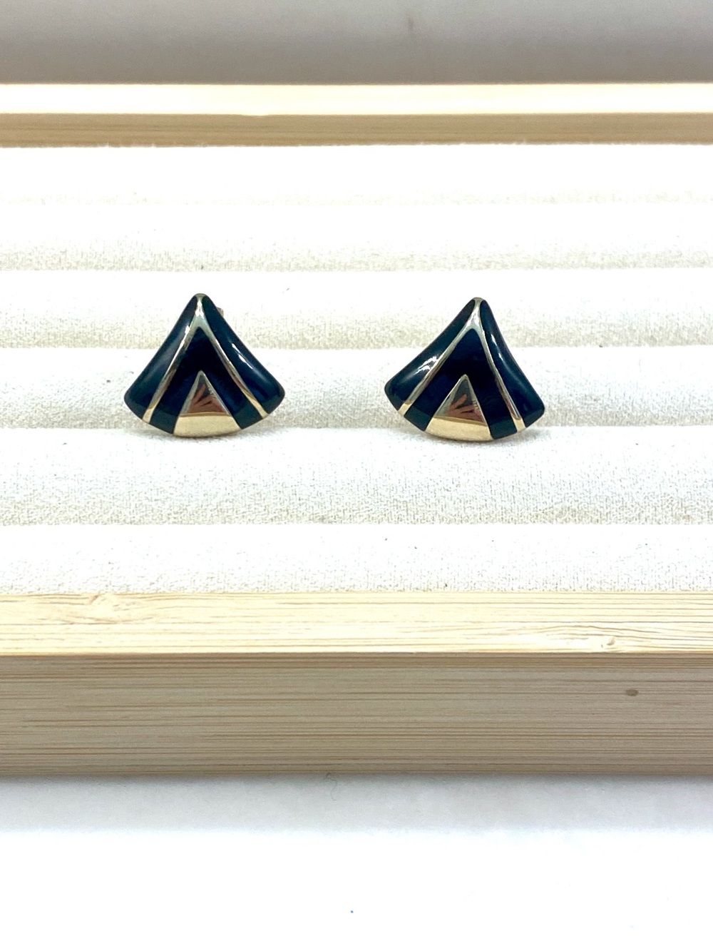 Vintage Avon Gold Tone Black Enamel Geometric Chevron Clip On Earrings